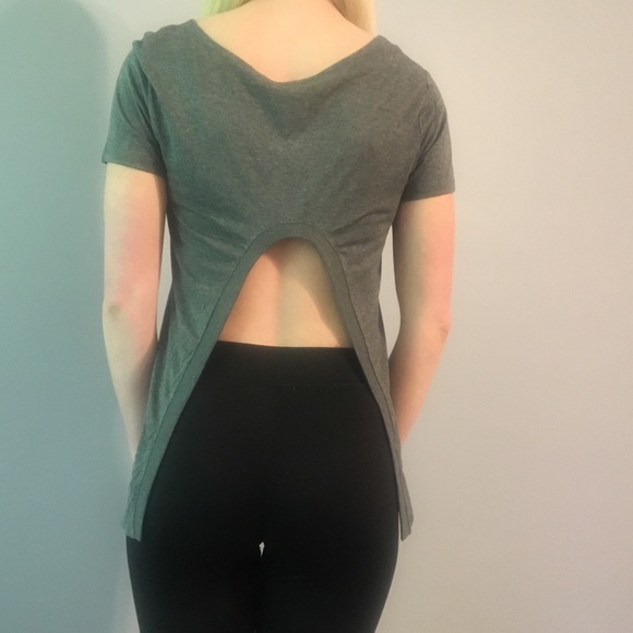 Open back tee - Picture 2 of 3